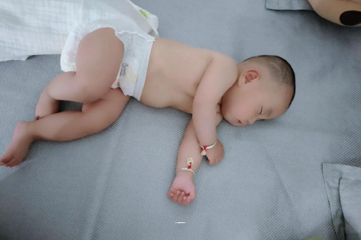 肇庆怀孕多久会显肚子